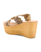 Load image into Gallery viewer, Suede Scalloped Double Band Sandals