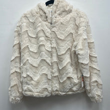 Load image into Gallery viewer, Faux Fur Jacket cream