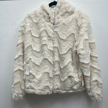 Load image into Gallery viewer, Faux Fur Jacket cream