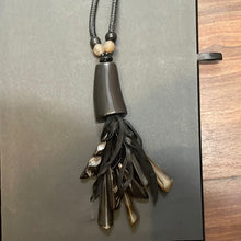 Load image into Gallery viewer, Tassle Pendant Necklace