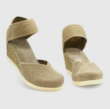 Load image into Gallery viewer, OBX Closed Toe Espadrilles Wedge