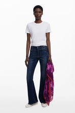 Load image into Gallery viewer, CRINKLED RECTANGULAR FLORAL SCARF