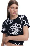 short sleeves featuring a large flower print  Shirt 25SWTK26