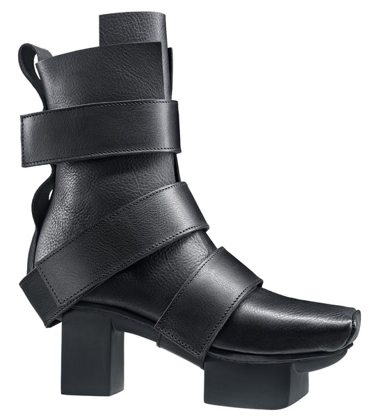 Dimension Platform Leather Ankle Boot