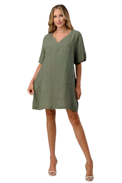 Short dress in linen
