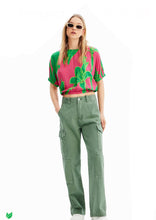 Load image into Gallery viewer, Short tropical puff-sleeve blouse Women