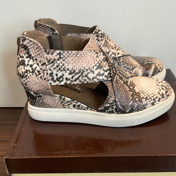 Leopard Print Sporty High Top Sneakers Women