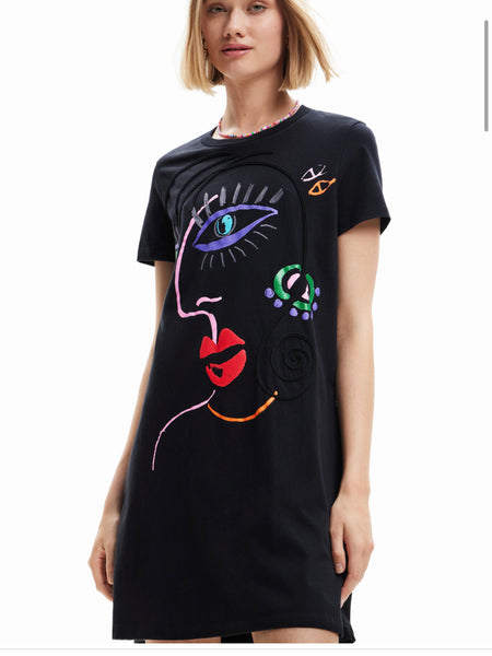 Arty face T-shirt dress women