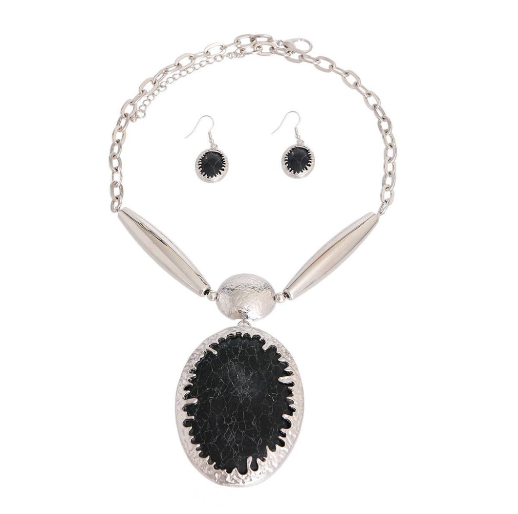 Oval Marbled Black Necklace