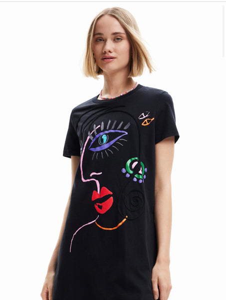 Arty face T-shirt dress women