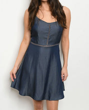 Load image into Gallery viewer, Sleeveless scoop neck denim chambray tunic dress.