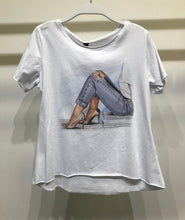 Load image into Gallery viewer, Sitting Pretty Print Tee Shirt Graphic Tee
