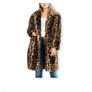 Leopard printed and pocketed faux fur coat