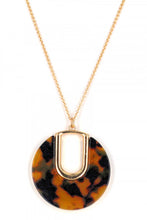 Load image into Gallery viewer, Resin Women Fashion Necklace. Tortoise Necklace Round Necklace.