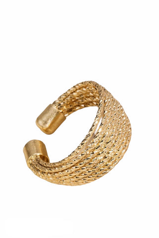 Twisted metal multi layered adjustable ring