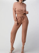 Load image into Gallery viewer, Comfy Long Sleeve crop with sweats set