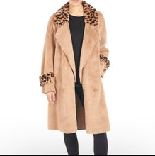 Load image into Gallery viewer, Faux Fur Trim Coat