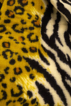 Load image into Gallery viewer, Oblong Scarf AnimAl Print
