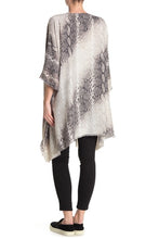 Load image into Gallery viewer, Snake Print Shawl - Women